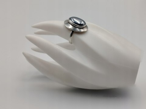 Piękny stary damski srebrny pierścionek HEMATYT srebro 925 r.21 VINTAGE