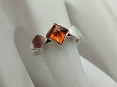 Piękny stary srebrny damski pierścionek BURSZTYN r.13/14 biżuteria VINTAGE