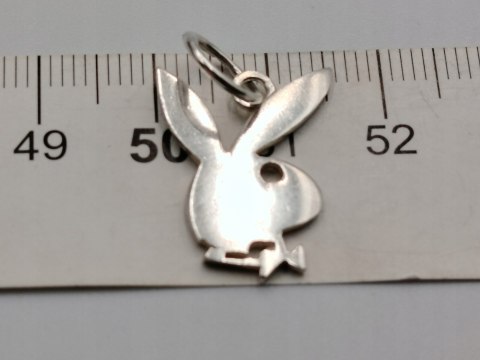 Piękny stary srebrny damski wisiorek/zawieszka KRÓLICZEK PLAYBOYA vintage