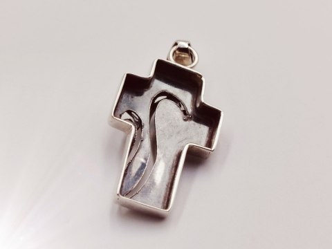 Piękny stary srebrny damski wisiorek/zawieszka KRZYŻ/KRZYŻYK biżuteria