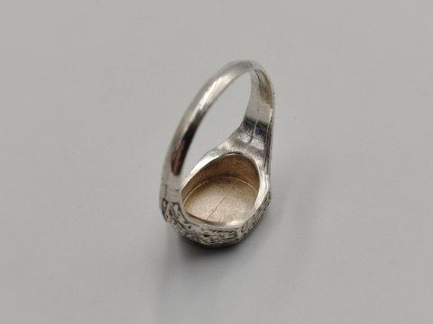 Piękny stary srebrny pierścionek/sygnet zdobienie r.21 biżuteria VINTAGE