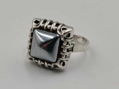 Piękny stary damski srebrny pierścionek HEMATYT srebro 925 r.16 VINTAGE