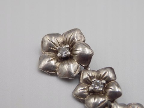 Piękny stary srebrny damski wisiorek/zawieszka KWIATY CYRKONIE biżuteria