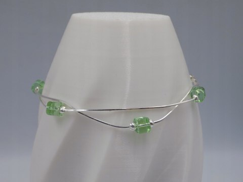 Piękna srebrna damska bransoletka - zielone koraliki, srebro 925 biżuteria