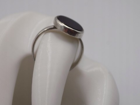 Stary damski srebrny pierścionek ONYKS czarny r.22 srebro VINTAGE biżuteria