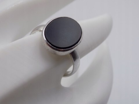 Stary damski srebrny pierścionek ONYKS czarny r.22 srebro VINTAGE biżuteria