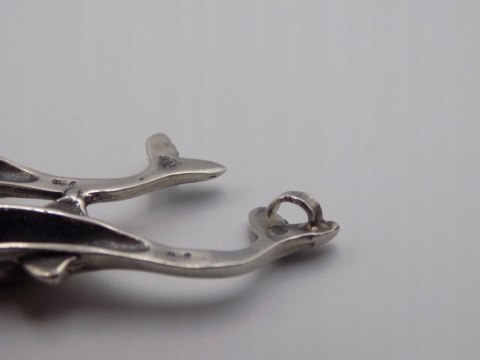 Stary srebrny damski wisiorek/zawieszka DELFINY srebro VINTAGE biżuteria