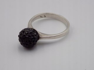 Stary srebrny pierścionek czarna KULA cyrkonie roz.12 biżuteria VINTAGE
