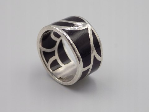 Stary, srebrny, damski pierścionek/obrączka AKRYL roz. 16/17 srebro VINTAGE