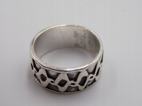 Stary srebrny piękny pierścionek obrączka WZOREK roz. 13/14 srebro VINTAGE
