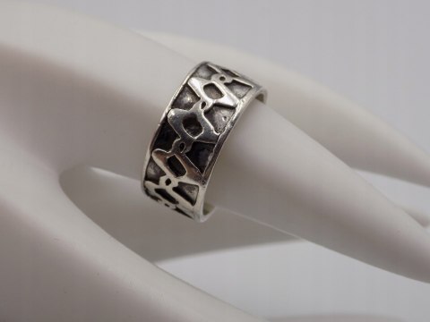 Stary srebrny piękny pierścionek obrączka WZOREK roz. 13/14 srebro VINTAGE