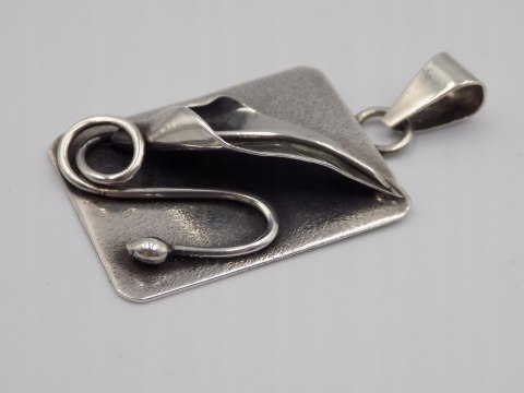 Piękny, damski srebrny wisiorek, zawieszka LISTEK - srebro 925 - w: 8,88 g.