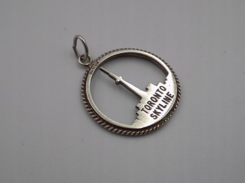 Piękny, damski, srebrny wisiorek / zawieszka STERLING TORONTO SKYLINE