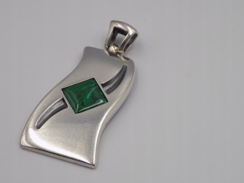 Piękny, damski srebrny wisiorek, zawieszka z malachitem - srebro 925