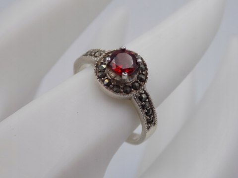 Piękny, srebrny, damski pierścionek MARKAZYTY + CYRKONIA roz. 14 /15 srebro