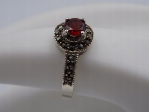 Piękny, srebrny, damski pierścionek MARKAZYTY + CYRKONIA roz. 14 /15 srebro