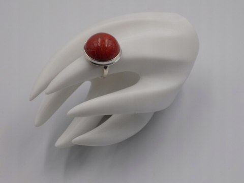 Piękny, stary, damski, srebrny pierścionek z KORALOWCEM srebro 925 roz. 12