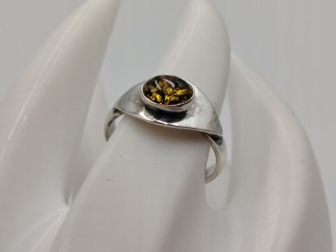 Piękny stary srebrny damski pierścionek BURSZTYN r.18 biżuteria VINTAGE