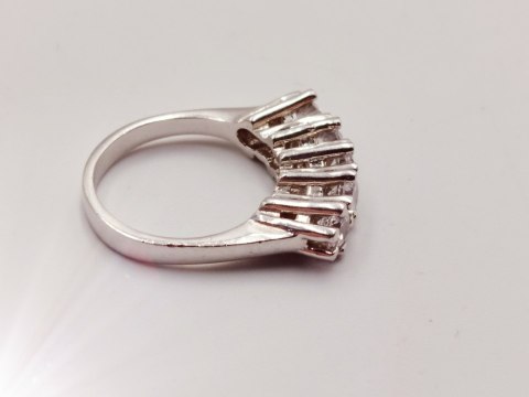 Piękny srebrny damski pierścionek CYRKONIE r.13/14 - VINTAGE biżuteria