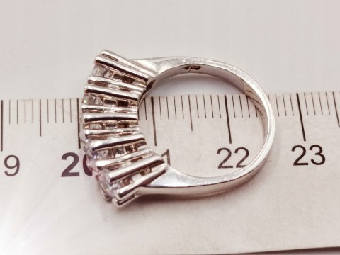 Piękny srebrny damski pierścionek CYRKONIE r.13/14 - VINTAGE biżuteria