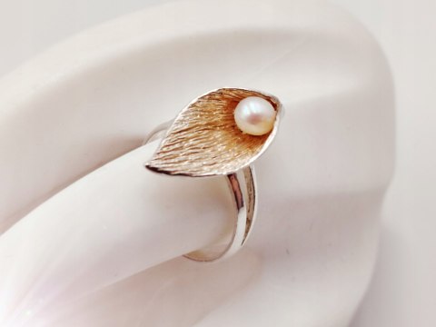 Piękny srebrny damski pierścionek LIŚĆ+PERŁA r.18/19 biżuteria VINTAGE