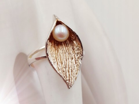 Piękny srebrny damski pierścionek LIŚĆ+PERŁA r.18/19 biżuteria VINTAGE