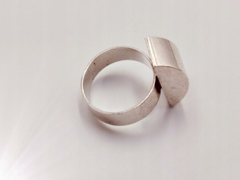 Piękny srebrny damski pierścionek "PÓŁKOLE" r.13 - VINTAGE biżuteria