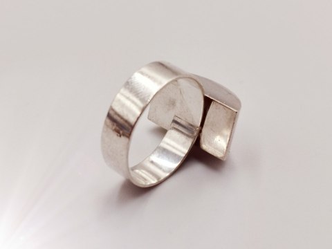 Piękny srebrny damski pierścionek "PÓŁKOLE" r.13 - VINTAGE biżuteria