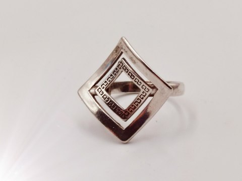 Piękny srebrny damski pierścionek ażurowy KWADRATY r.12 VINTAGE biżuteria