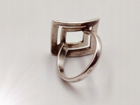 Piękny srebrny damski pierścionek ażurowy KWADRATY r.12 VINTAGE biżuteria