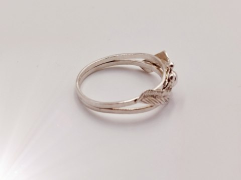 Srebrny damski pierścionek ażurowy z motywem piór-roz. 17 VINTAGE biżuteria