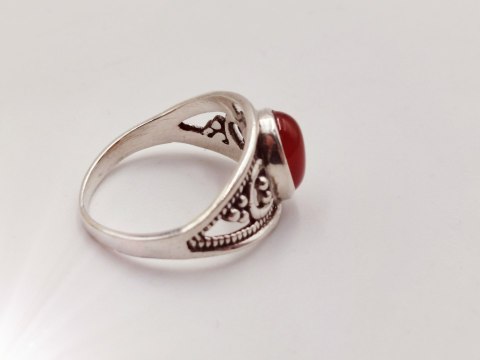 Piękny srebrny damski ażurowy pierścionek KARNEOL r.13 VINTAGE biżuteria